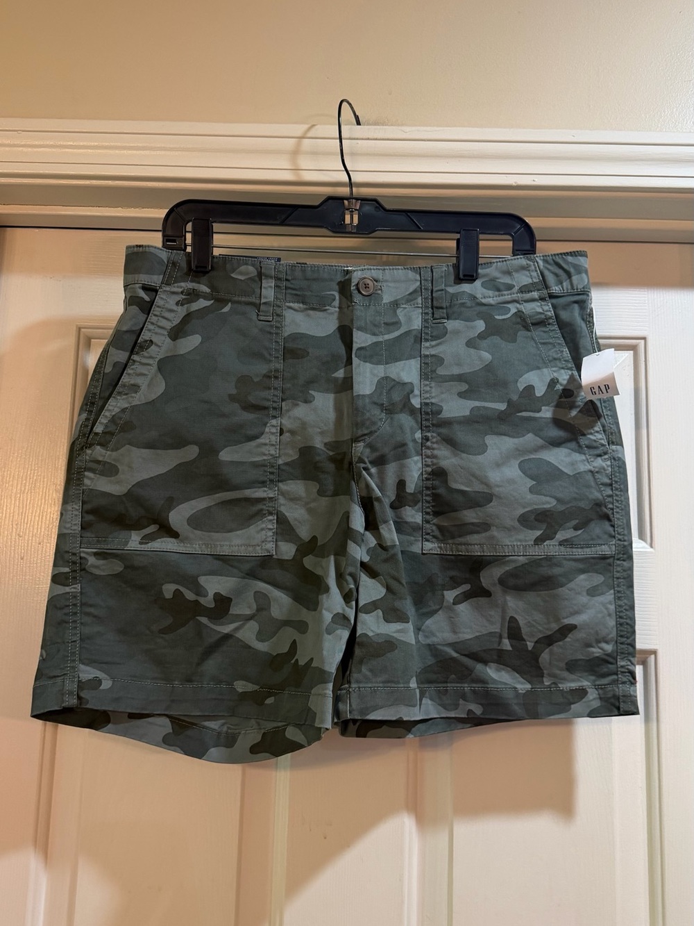 GAP Women’s Camo Utility Shorts NWT SIZE 12 Hip2Hip 18.5